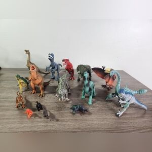 Toy Dinosaurs - Various Sizes - Lot Of 17